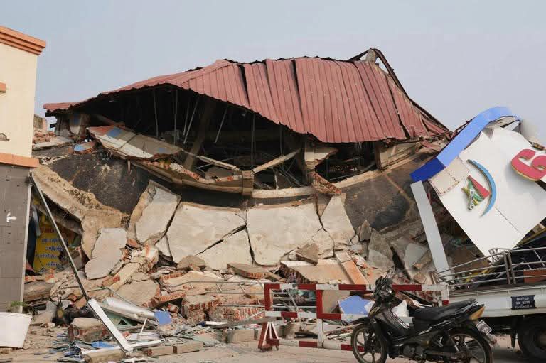 fb_img_17432474679293554880117300445828 How many people died in the Myanmar-Thailand earthquake?