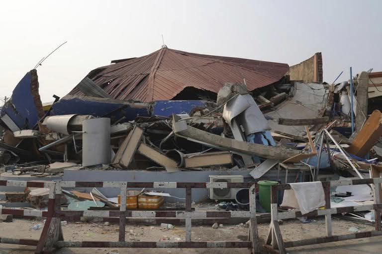 fb_img_17432474707053937049639459672101 How many people died in the Myanmar-Thailand earthquake?