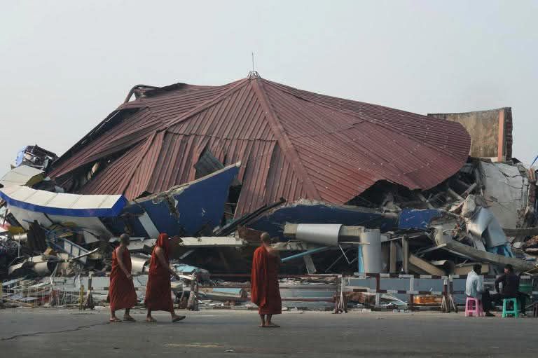 fb_img_17432475074821373783530257300663 How many people died in the Myanmar-Thailand earthquake?